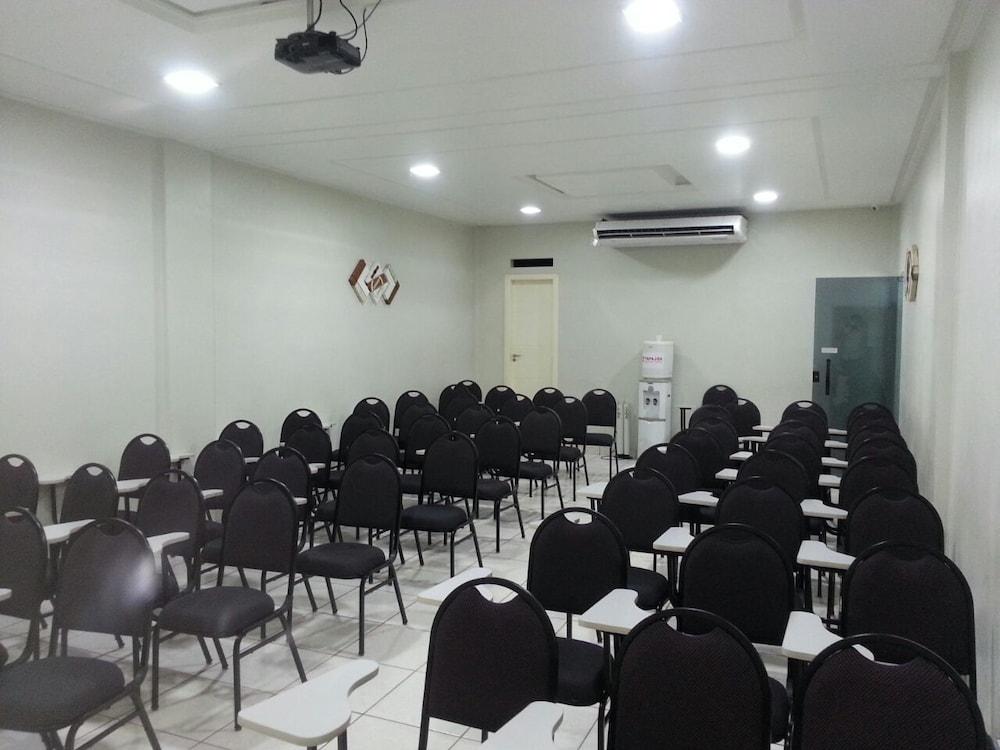 Tapajos Center Hotel Santarem Exterior photo